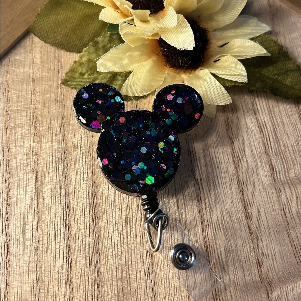 🖤 Badge Reel